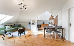 Guestready - Spacious And Modern Apt W/ Skylight